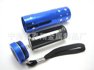 廠家直銷9LED雕花CX-303迷你手電筒 —— 寧?？h春翔金屬制品廠跑量款首選